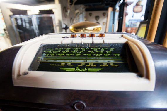 Retro Bush Radio