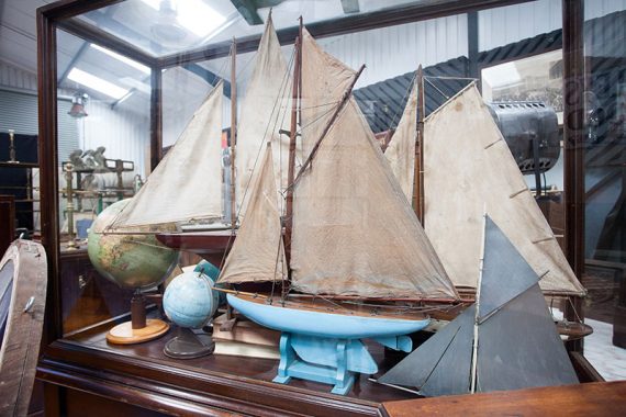 Model Pond-yacht (SOLD)