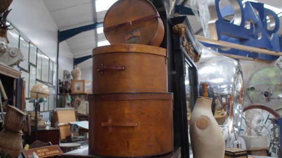 vintage wooden hat box (SOLD)