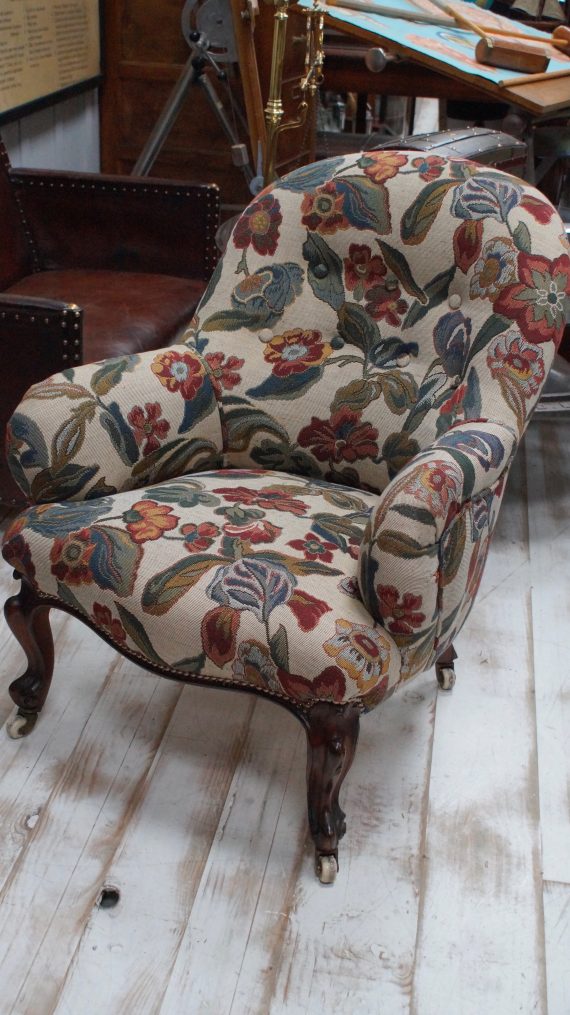Superb Victorian Rosewood Frame Reading Chair