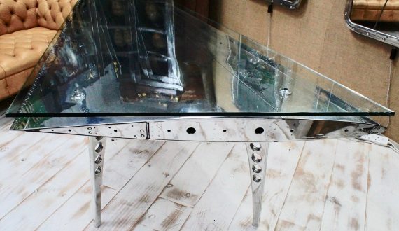 BAE Hawk T1 Red Arrows Tail Fin Table
