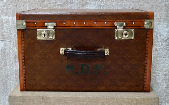 Antique Aux Etats Unis Hat Trunk (SOLD)