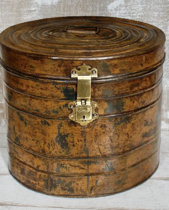 Victorian Scumble Glaze Family Hat Tin